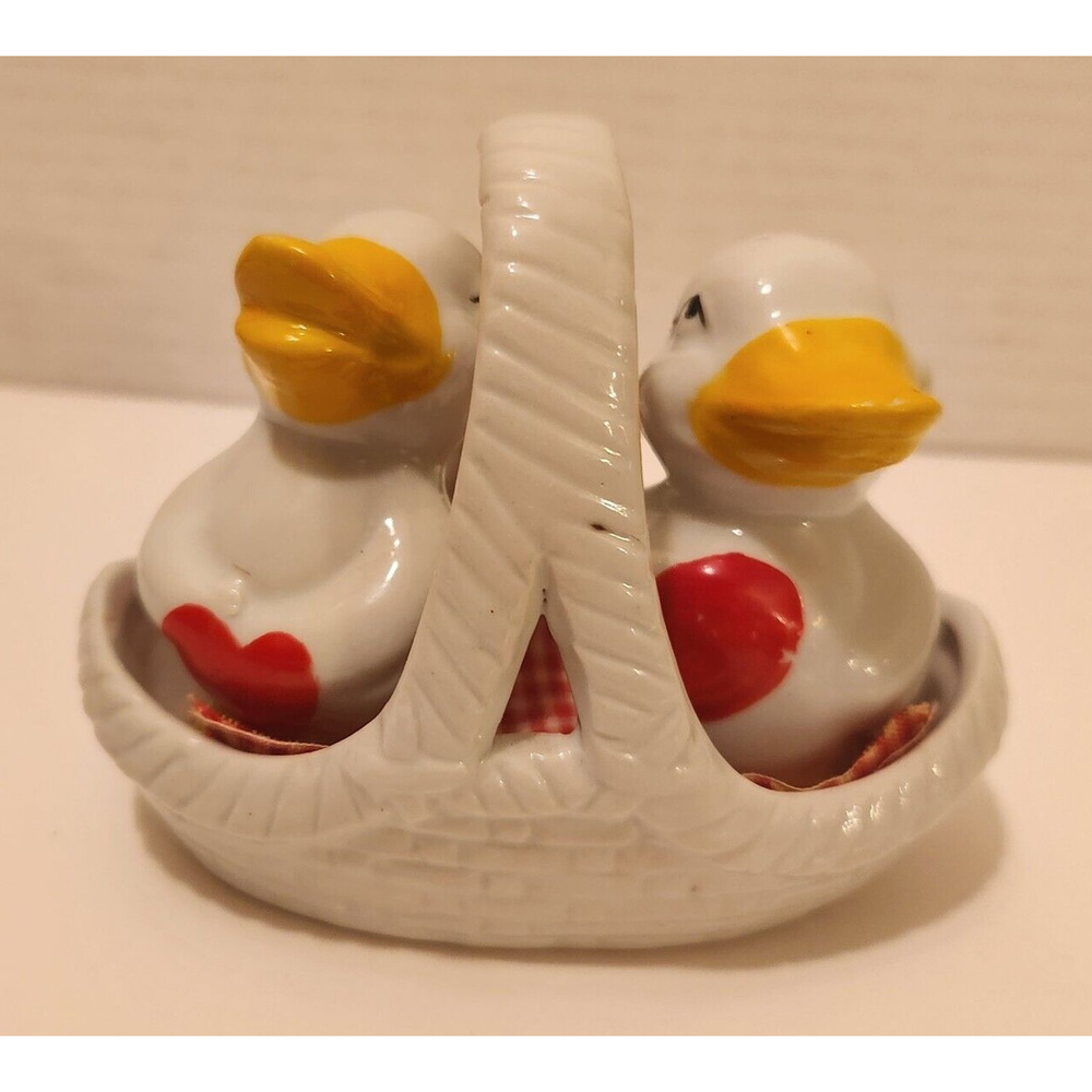 Ducks with Hearts Salt And Pepper Shakers In A Basket with Tablecloth